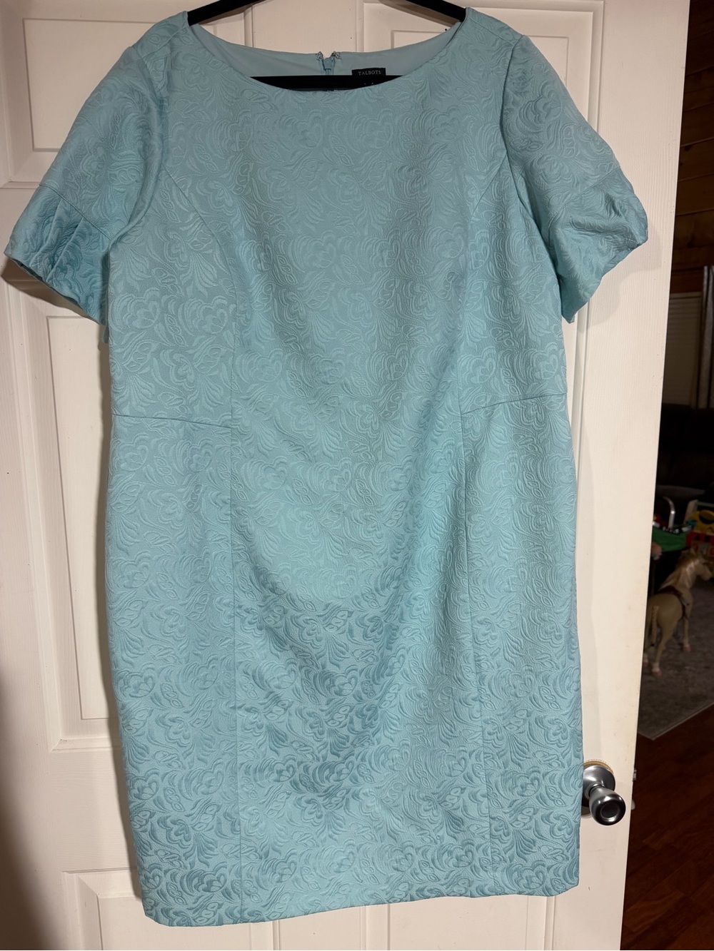 Talbot’s Women’s Size 18W Classic Textured Sheath Dress in Light Blue